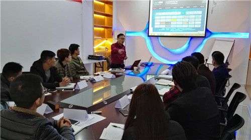 2017�ꄓ(chu��ng)������������� ��Ӣ�R��Ʒ�ƠI�N��ӑ��