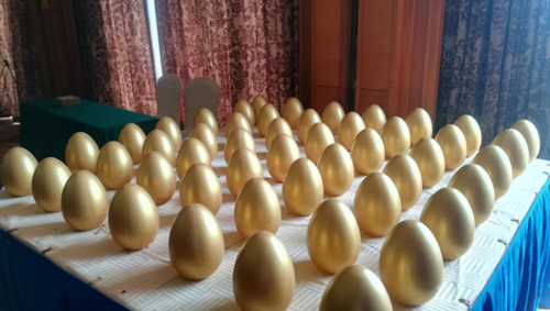 Ӣ���F����Ľ�(j��ng)�N�̕�(hu��)�h �A(y��)ʾؔ(c��i)��ʢ��