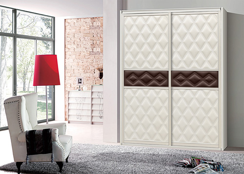 微利時代 衣柜企業(yè)發(fā)展還需謹(jǐn)遵經(jīng)濟(jì)規(guī)律