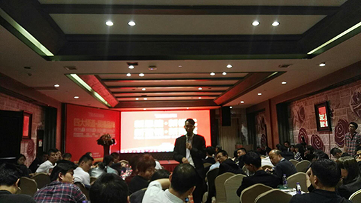 ��ɯ�l(w��i)ԡ�����վ�ڸ��ߵĵط���δ��