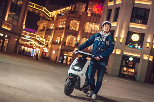 雅迪電動車推出“雙?！狈?wù)，讓車主更安心更放心