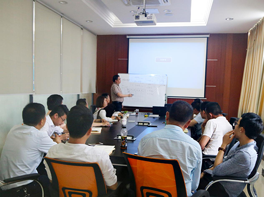 ���������±��������� ʷ��˹���(zh��n)2018��Ӗ(x��n)���(hu��)