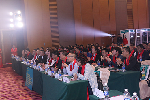 ��ͬ�Ŀ�Խ������δ���� ǧ���N��Ʒ��ʢ��(hu��)�A���_��