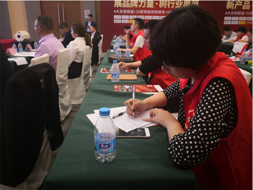 �������R ����T���~��Ʒ�ƠI�N�߄�������