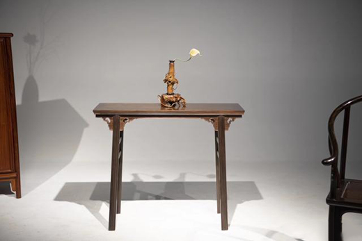 中國(guó)的紅木家具，一桌一椅即成風(fēng)景，這就是獨(dú)特的魅力