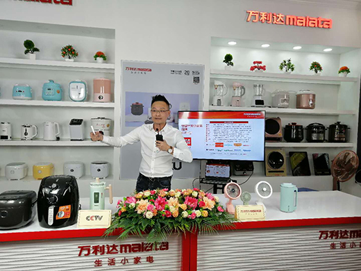 �f���_����С���ֱ��������Ʒ�@ٝ��Ʒ���ƏV����