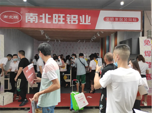 �ϱ���(��ʮ�ߌ�)��r�P��ȫ�X�ҾӲ��[���A�M�xĻ~