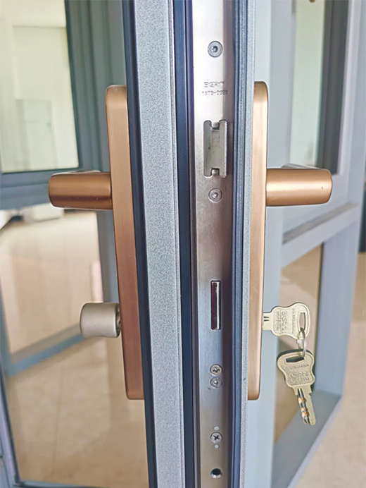 ������(BERNI)������ľ�����չ��δ��(l��i)