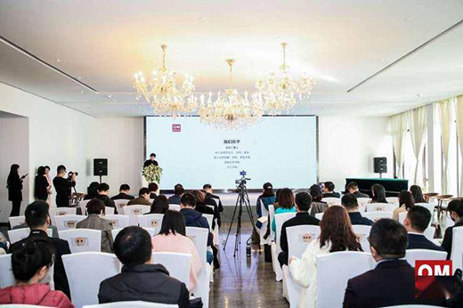 環(huán)保再升級 曲美推出“零甲醛添加原木結(jié)構(gòu)板”