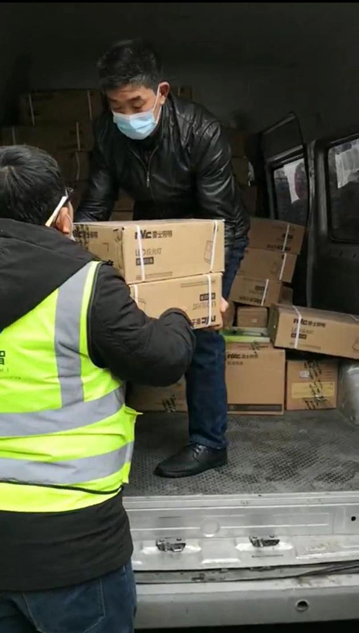 ��ʿ�����s�@�����ߌ�LED�ׄ�(chu��ng)��(ji��ng)���������؄eؕ�I(xi��n)��(ji��ng)