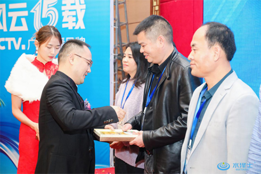 ǧ�f(w��n)���Y ����ǰ�� �³��w���L(f��ng)��15�d �����l(f��)չ��ƪ��