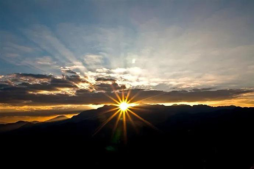 ����Ҋ��δ�����͵¸�20�����Ƒc�䣺�B�������� ���հl(f��)չ�}�j(lu��)