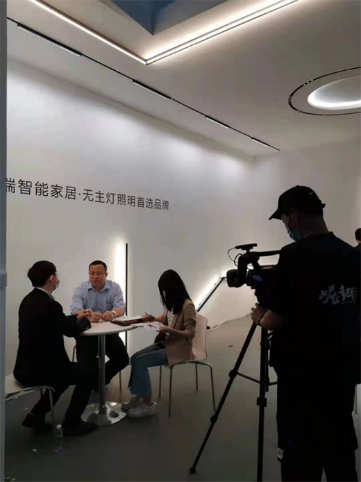 ���ڕr�мҾ��O(sh��)Ӌ��ʢ���_Ļ ����������Ů���