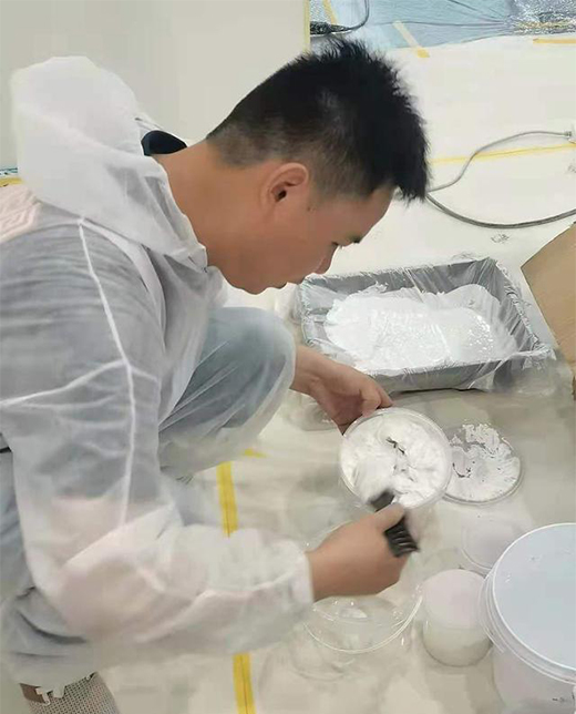 ������ˇ�gͿ�ϬF�����ܸ�ِ���R��һ��������(chu��ng)�rֵ