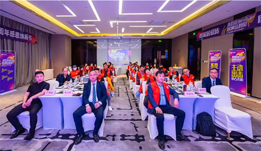 �۽� �����ҾӴɴu18����ж����¹�(ji��)���ӕ��A�M�ɹ�