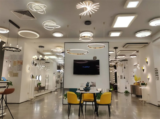 �x���ɂ�������L(f��ng)���L����ꖶ���