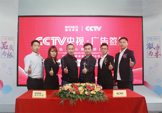 ����ף�R���@�Ҿ�Ͷ����ҕ�ɹ�!