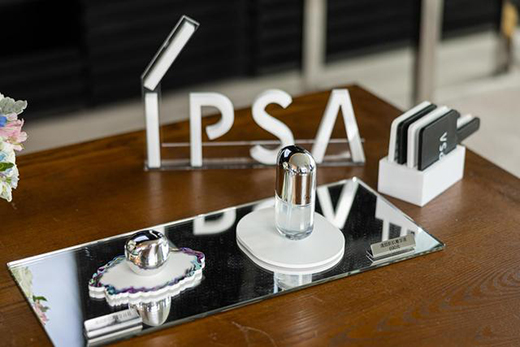 �ļ����£������e�^���o�w��Ʒ�µ���u