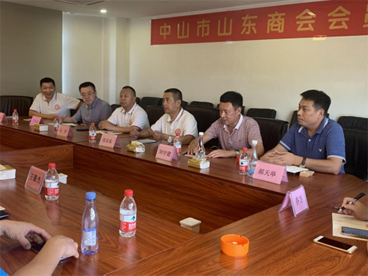 ����������ɽ�|ʡ���̴��M(j��n)ί�T���W�R�W��ɯ�������^����