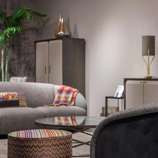 �������p��ϲ�۵ļҾӳ����L��