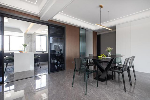 140ƽ�F(xi��n)���L(f��ng)�b�����r�М�ܰ�Ŀ͏d���o������픺�����(y��u)��