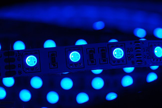 �F(xi��n)������ӌW��δ_���ģ��{��LED�аl(f��)��(j��ng)�v���ӵ��D�y�v��