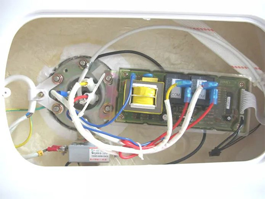 �����r����늟�ˮ��ֻ��һ����(y��u)�c(di��n)��ʣ�µĶ���ȱ�c(di��n)!