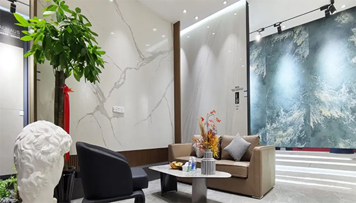 ���`�|(zh��)�Ўr�塤ͩ�l(xi��ng)�꣺�M�M�ҾӸ������������롰�ҡ���ģ��