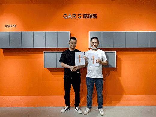 ���|(zh��)ȡ�٣��ի@�M�M!GARIS����˹�ɹ����s��Һ������!