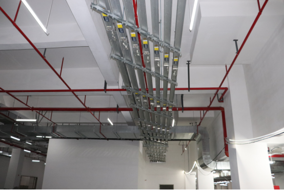 槽公中標(biāo)光學(xué)影像領(lǐng)域500強(qiáng)--歐菲光電影像項(xiàng)目母線槽供電系統(tǒng)