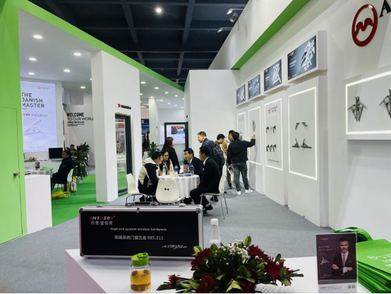 �����������������ڰˌý��������x���X�Ͳļ��T�����[��