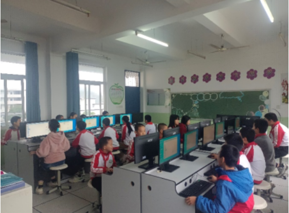 福建奔馳“啟明星計劃”走進三明市寧化縣